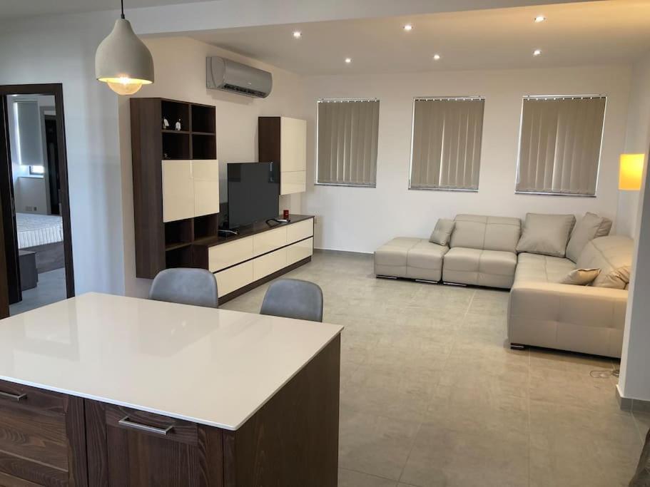 Elegant Maisonette In Malta By Assetflow Pro Apartment มาร์ซาสคาลา ภายนอก รูปภาพ